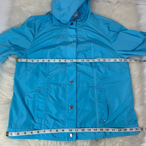 Zenergy by Chico’s light hooded shell jacket - Picture 4 of 8